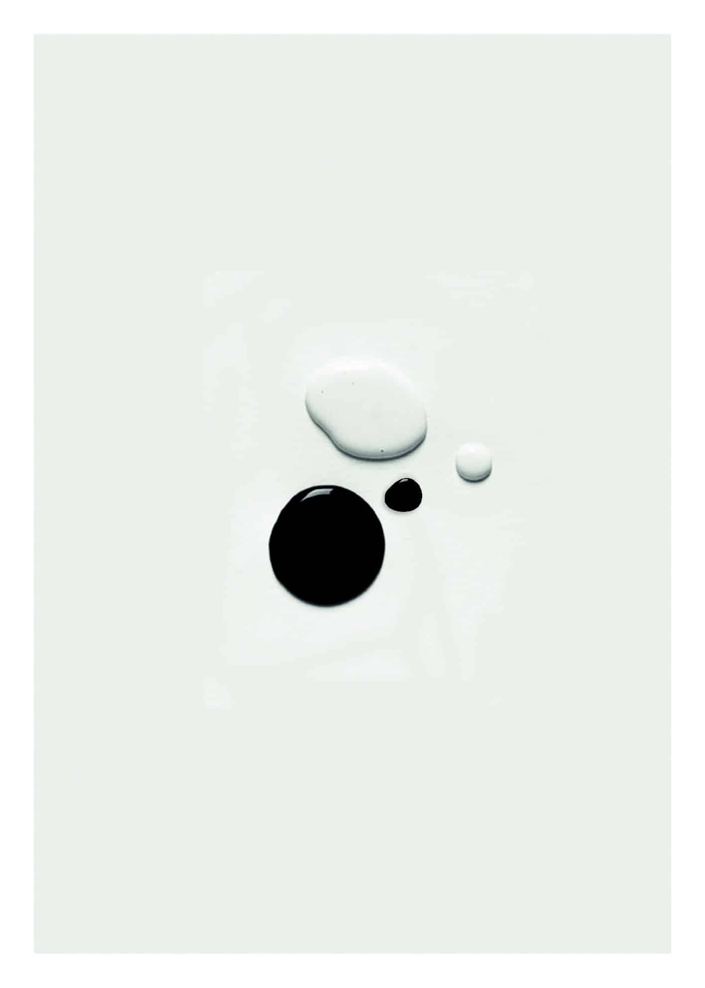 Svarta och vita färgklickar poster